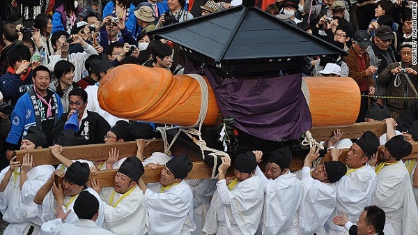 Lễ hội rước "của quý" ở Nhật Bản